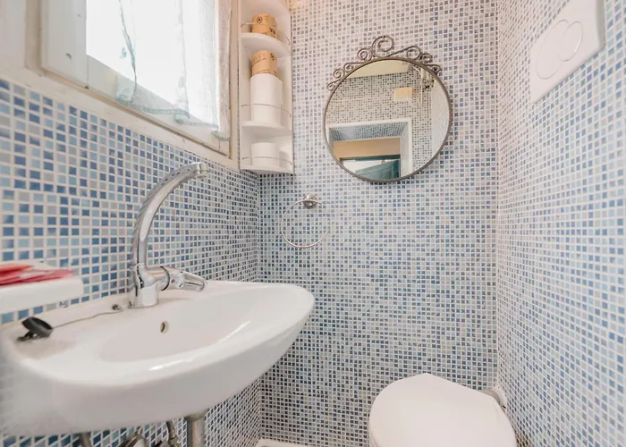 Lagoon View - 12 Min To The Train Station *