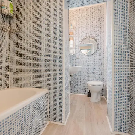 شقة Lagoon View - 12 Min To The Train Station *