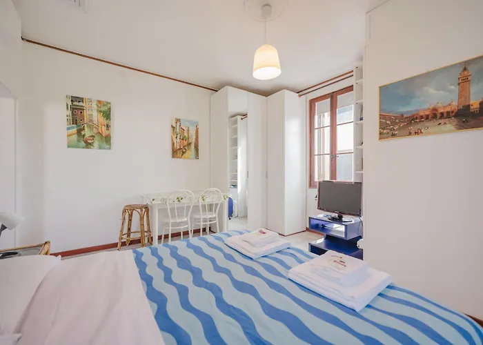 Lagoon View - 12 Min To The Train Station شقة *