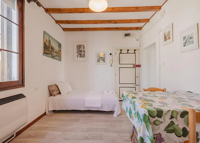 Lagoon View - 12 Min To The Train Station شقة البندقية